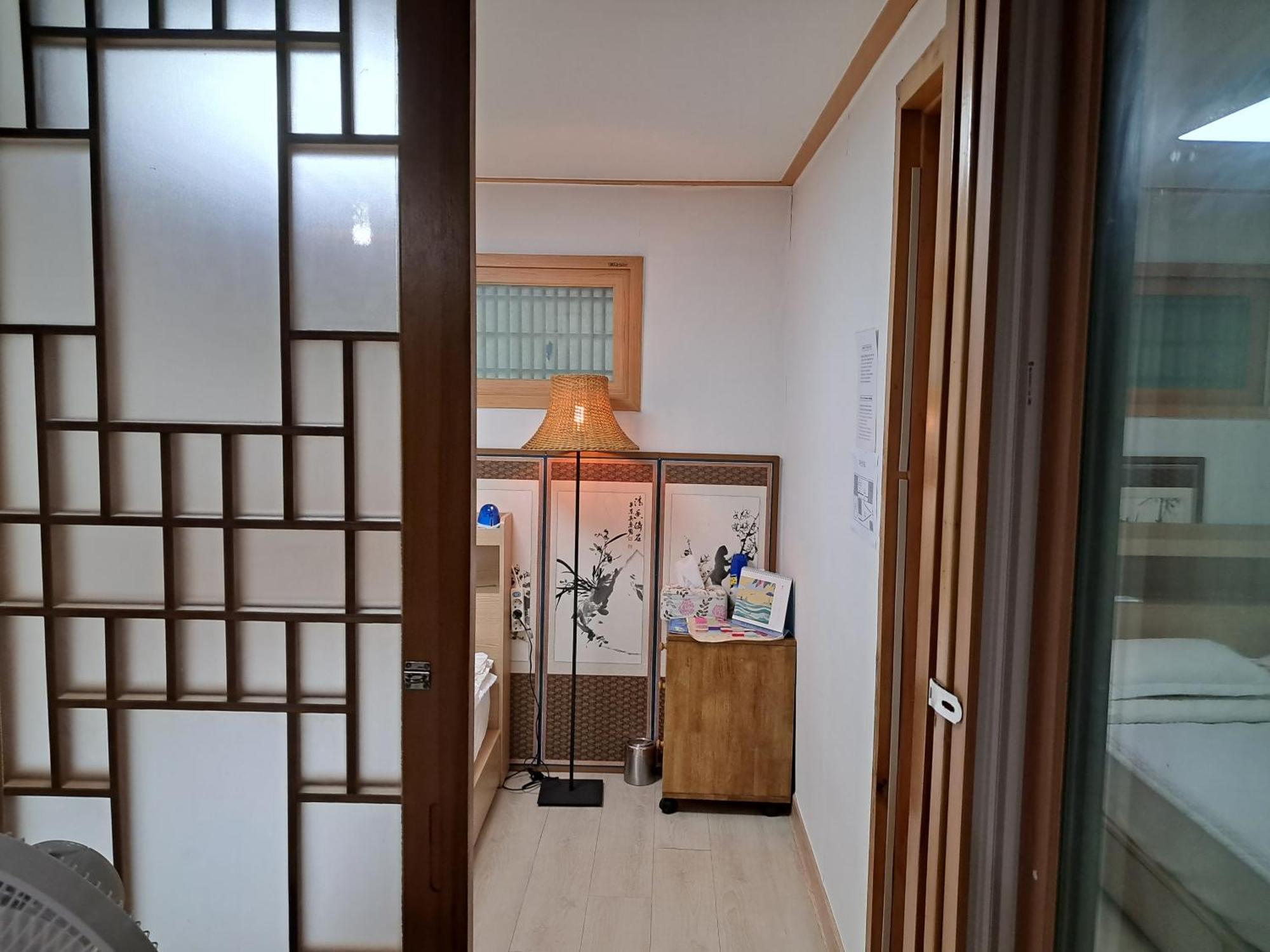 Hanok Guesthouse Nuha Seoul Exterior photo