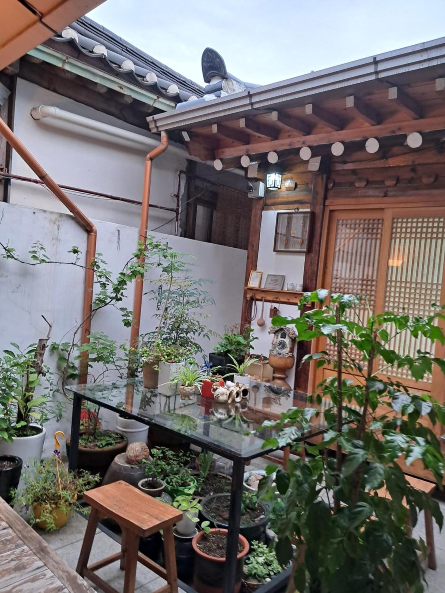 Hanok Guesthouse Nuha Seoul Exterior photo