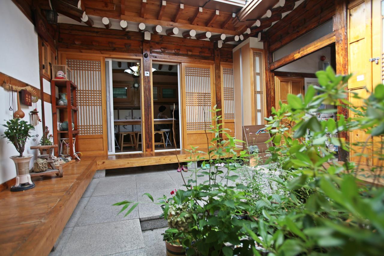 Hanok Guesthouse Nuha Seoul Exterior photo